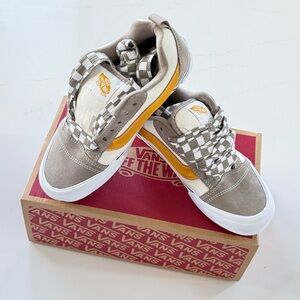 Vans Women’s Old Skool Gray and Yellow - Rare Color!!!